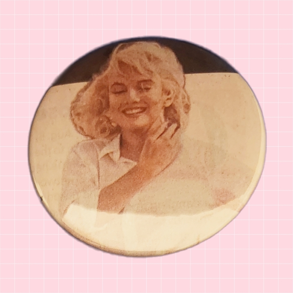 Marilyn Monroe 2" Pin